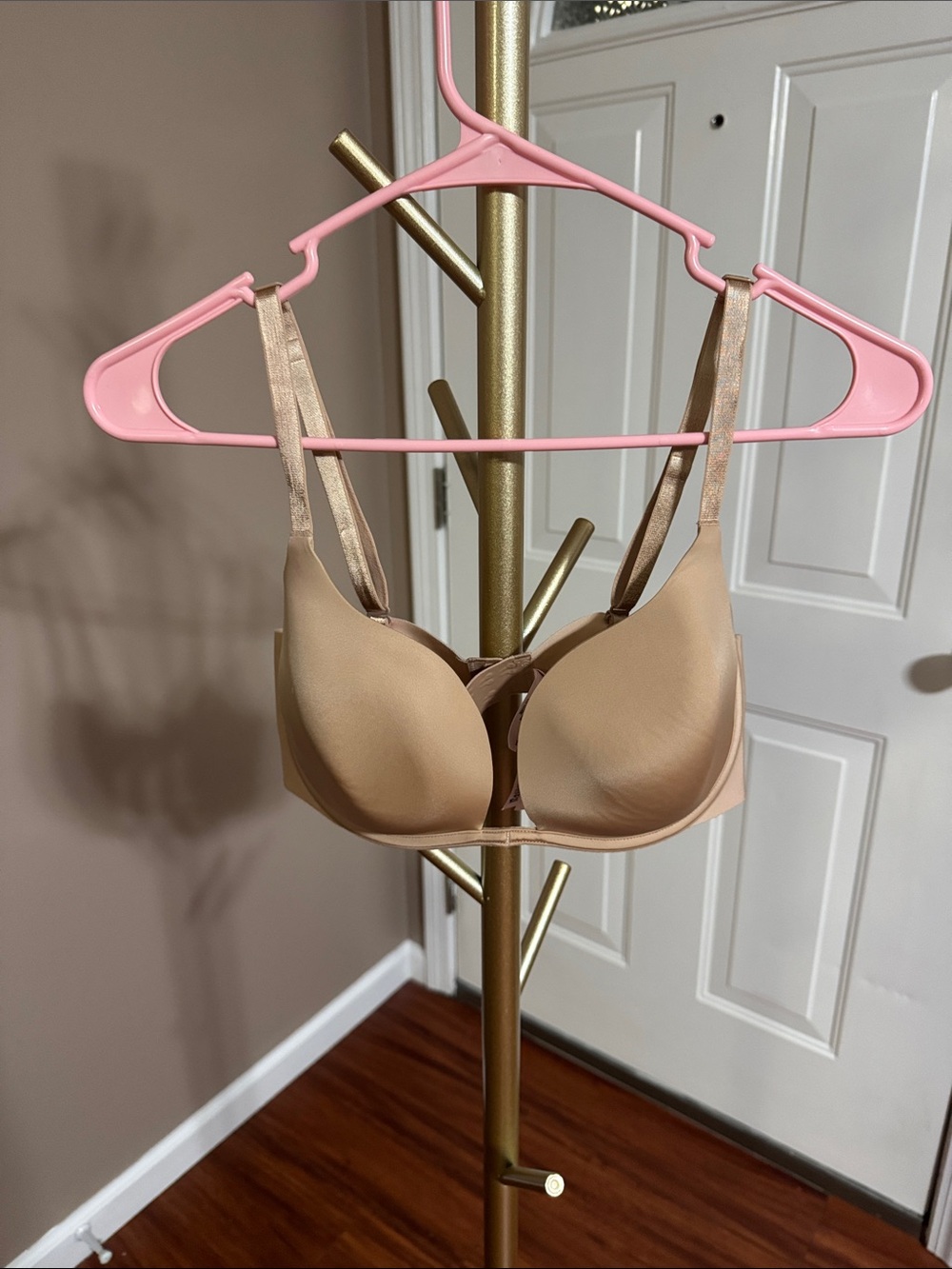 Victoria's Secret Tan Nude Molded T-Shirt Bra